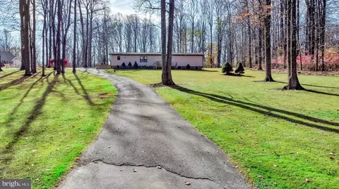 86 New Rd, Elverson, PA 19520