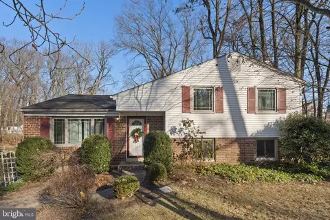 3 Barbara Dr, Malvern, PA 19355