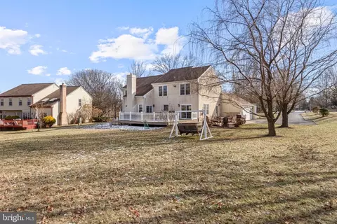 1036 Armstrong Ct, Chesterbrook, PA 19087 photo 6
