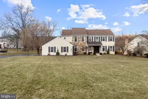 1036 Armstrong Ct, Chesterbrook, PA 19087