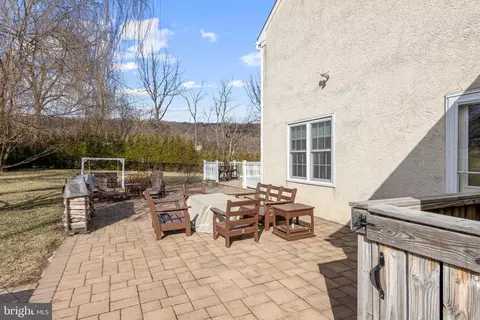1036 Armstrong Ct, Chesterbrook, PA 19087 photo 9