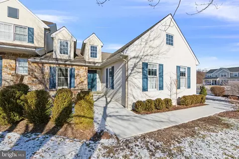 52 Stable Dr, Elverson, PA 19520