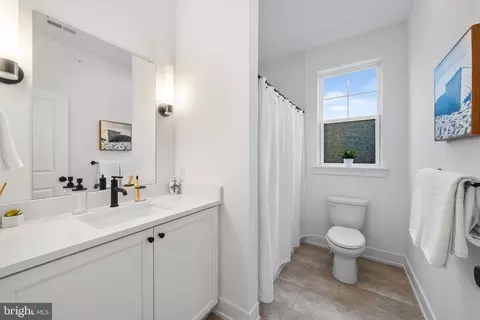 Bath - 218 Hendricks Ave, Exton, PA 19341 photo 5 of 5