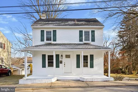 37 Central Ave, Spring City, PA 19475