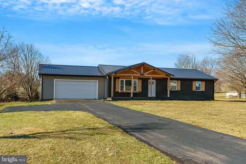 14 Marie Ln, West Grove, PA 19390