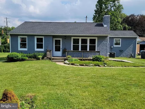 2 Lexington Ave, West Chester, PA 19382