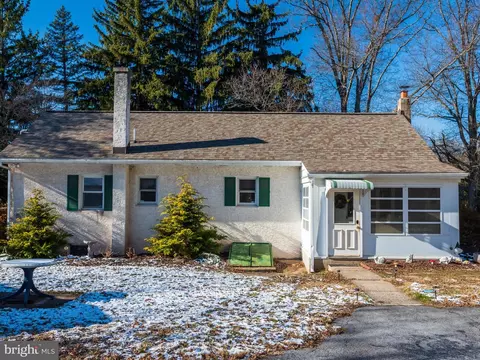 324 Sheeder Rd, Phoenixville, PA 19460