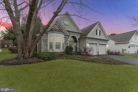 207 Aster Cir, Kennett Square, PA 19348