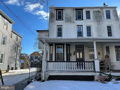 324 E King St, Malvern, PA 19355