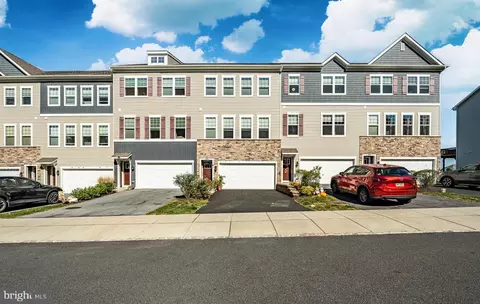 325 Dawson Pl, Downingtown, PA 19335
