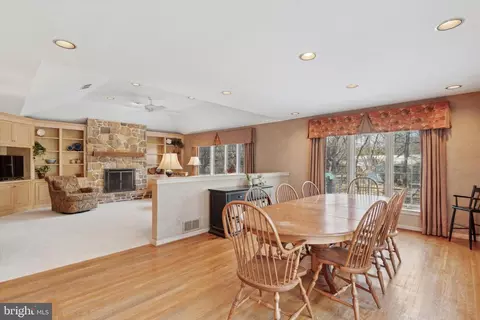 Dining - 629 Colonel Dewees Rd, Wayne, PA 19087 photo 3 of 4