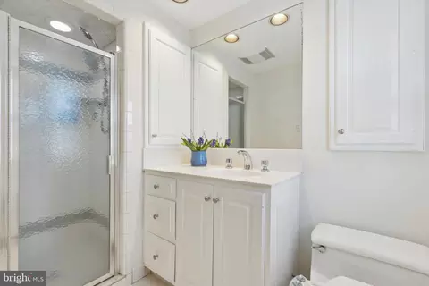 Bath - 629 Colonel Dewees Rd, Wayne, PA 19087 photo 1 of 4