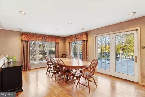 Dining - 629 Colonel Dewees Rd, Wayne, PA 19087 photo 2 of 4