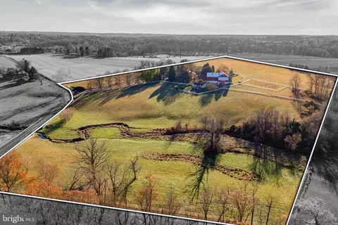 330 School Rd, Lincoln University, PA 19352