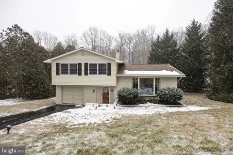 878 Bobolink Ln, West Chester, PA 19382