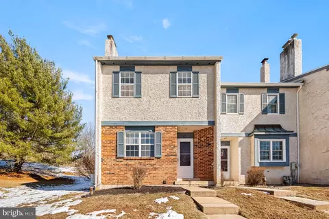 301 Debbie Ln, Phoenixville, PA 19460