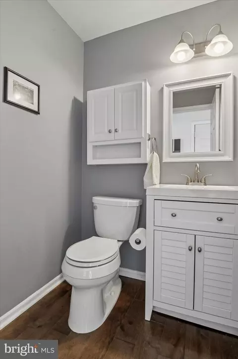 Bath - 100 E Thomas Ct, Kennett Square, PA 19348 photo 1 of 3
