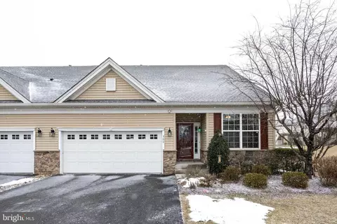 209 Brodius Ln, Coatesville, PA 19320