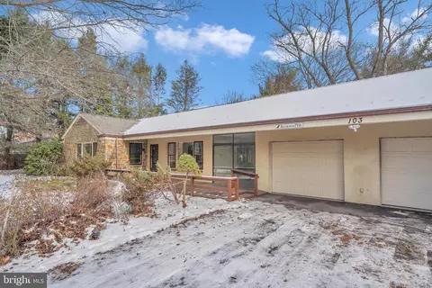 103 Lakeview Dr, Coatesville, PA 19320