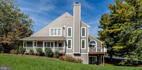 332 S Village Ln, Chadds Ford, PA 19317