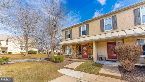 1600 Cotswald Ct, West Chester, PA 19382