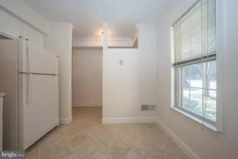 189 Valley Stream Ln, Chesterbrook, PA 19087 photo 12