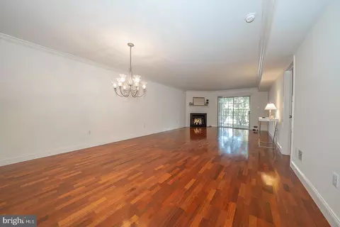 189 Valley Stream Ln, Chesterbrook, PA 19087 photo 4