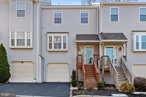 339 Brookside Dr #132, Downingtown, PA 19335