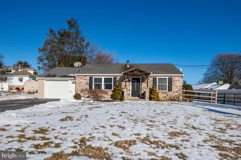 275 Park St, Honey Brook, PA 19344