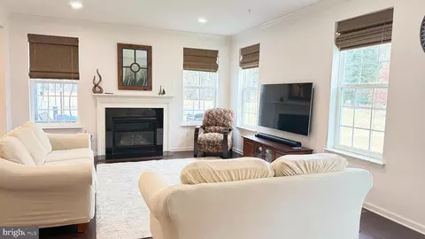 Entry Way - 489 Lee Pl, Exton, PA 19341 photo 11 of 48