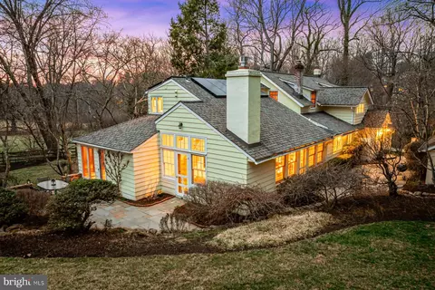 385 Church Rd, Devon, PA 19333 photo 2
