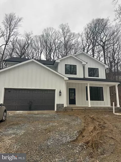 77 Spring Rd, Malvern, PA 19355