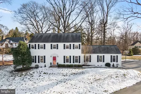 440 Donalyn Ln, Berwyn, PA 19312