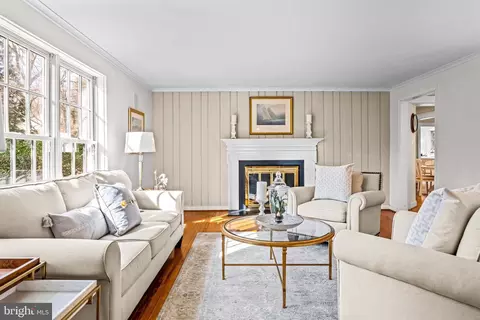 Living - 43 Deepdale Rd, Wayne, PA 19087 photo 1 of 3