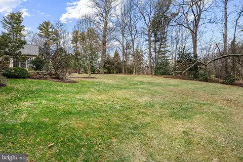 Exterior - 43 Deepdale Rd, Wayne, PA 19087 photo 3 of 5