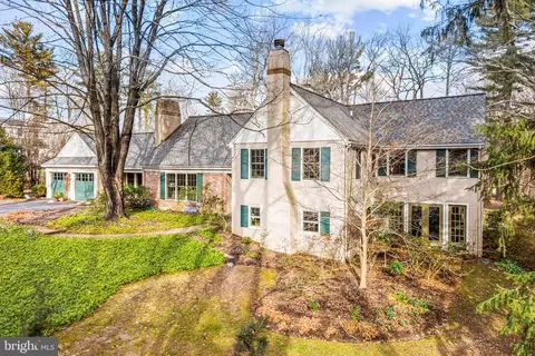 43 Deepdale Rd, Wayne, PA 19087