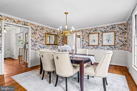 Dining - 43 Deepdale Rd, Wayne, PA 19087 photo 2 of 3