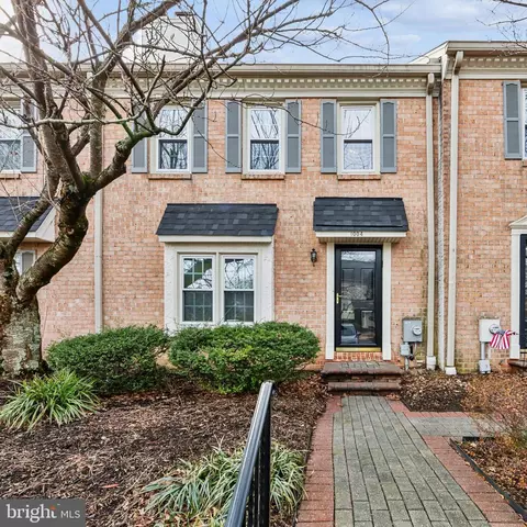 1004 Highspire Dr, West Chester, PA 19382