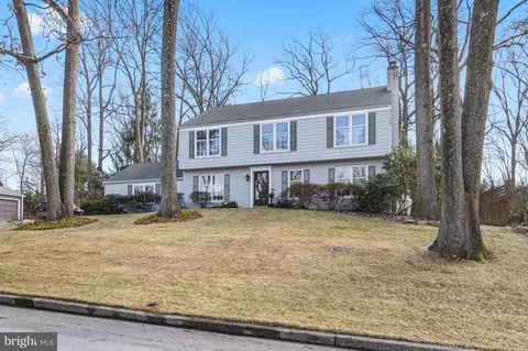 342 Colket Ln, Wayne, PA 19087