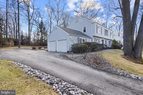 342 Colket Ln, Wayne, PA 19087 photo 4