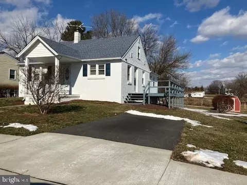 721 Broad St, Oxford, PA 19363