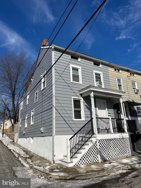 239 Saint Marys St, Phoenixville, PA 19460