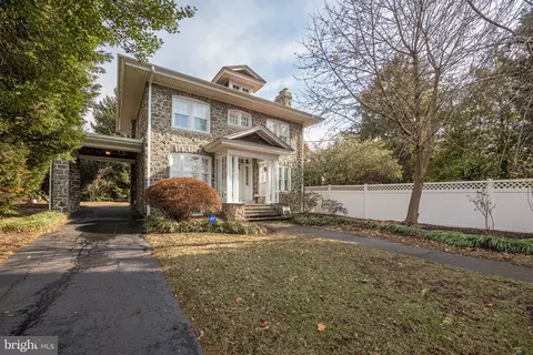735 Main St, Phoenixville, PA 19460