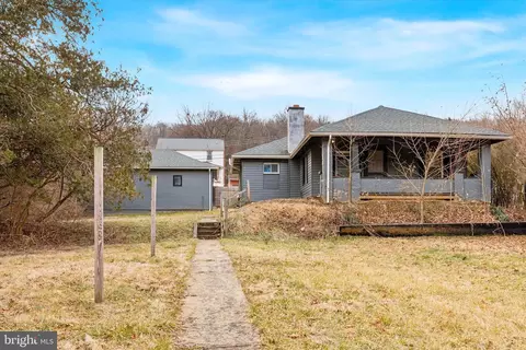 1320 Valley Rd, Coatesville, PA 19320