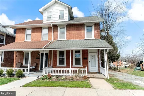 547 Market St, Oxford, PA 19363