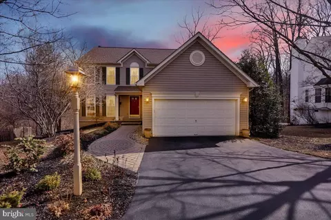 926 Kings Arms Dr, Downingtown, PA 19335
