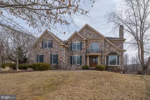 1469 Luna Dr, Downingtown, PA 19335