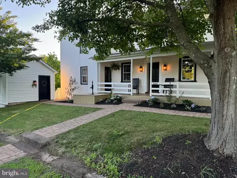 1660 Saint Peters Rd, Pottstown, PA 19465