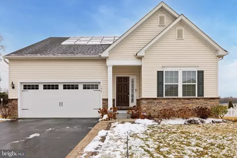 700 W Chestnut St, Coatesville, PA 19320