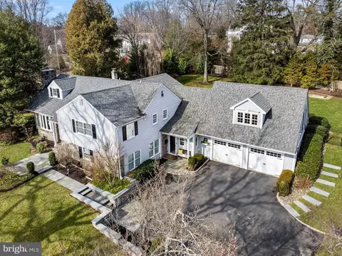 43 Crestline Rd, Wayne, PA 19087